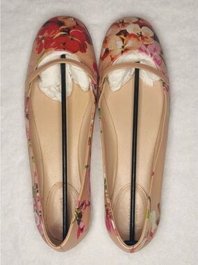 Gucci Peach Floral Leather Ballet Flats